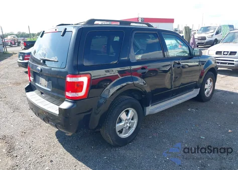 2010 Ford Escape Xlt from USA, damaged, VIN 1FMCU0D72AKB42814